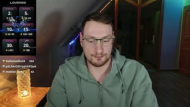 Snapshot of Relsxboy chatting on February 2025 05:37:02 PM Relsxboy online show from February 2025 05:37:02 PM