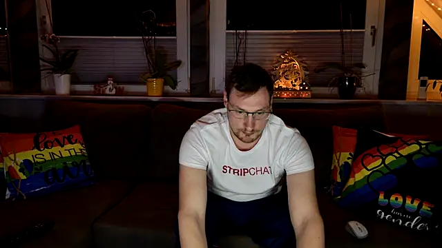 Snapshot of Relsxboy chatting on December 2024 07:16:02 PM Relsxboy online show from December 2024 07:16:02 PM