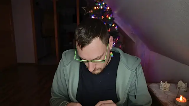 Snapshot of Relsxboy chatting on December 2024 05:05:02 PM Relsxboy online show from December 2024 05:05:02 PM