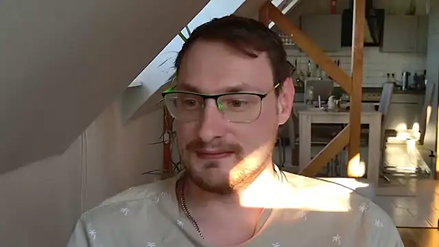 Snapshot of Relsxboy chatting on March 2025 04:28:01 PM Relsxboy online show from March 2025 04:28:01 PM