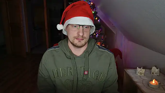 Snapshot of Relsxboy chatting on December 2024 05:08:01 PM Relsxboy online show from December 2024 05:08:01 PM