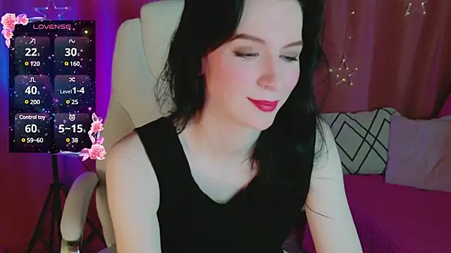 Snapshot of AndreaAshton chatting on December 2024 05:07:02 PM AndreaAshton online show from December 2024 05:07:02 PM