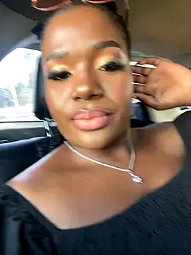 NissyxSawee online show from October 2025 01:25:01 PM