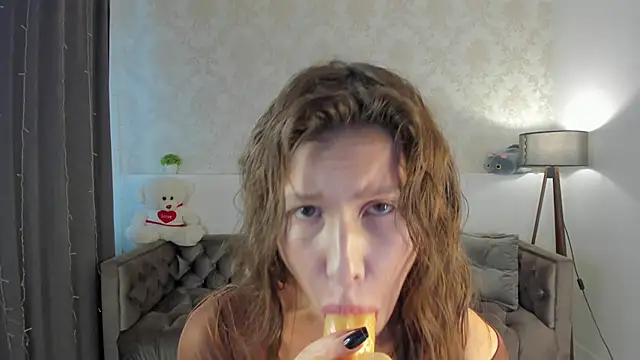 Cute  Alicia online show from September 2025 01:39:02 AM