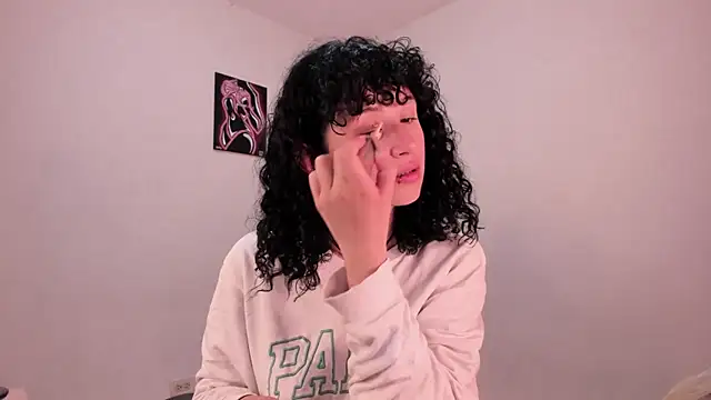 Snapshot of valent_27 chatting on December 2025 02:37:02 AM valent 27 online show from December 2025 02:37:02 AM