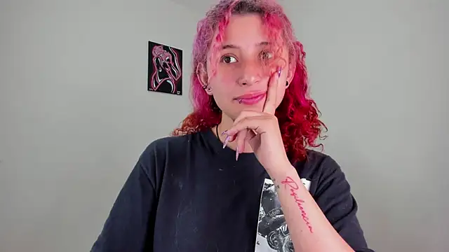 Snapshot of valent_27 chatting on November 2025 09:08:02 PM valent 27 online show from November 2025 09:08:02 PM