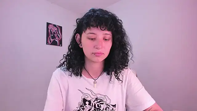 Snapshot of valent_27 chatting on December 2025 05:55:02 PM valent 27 online show from December 2025 05:55:02 PM