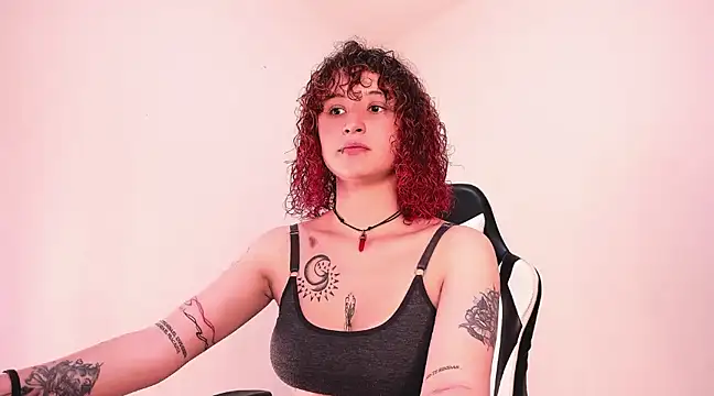Snapshot of valent_27 chatting on February 2025 03:45:02 AM valent 27 online show from February 2025 03:45:02 AM