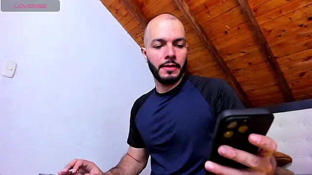 Tom Bailey online show from April 2026 01:05:02 PM