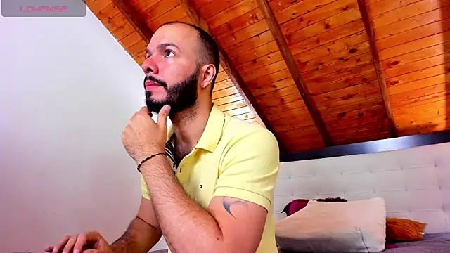 Tom Bailey online show from November 2025 01:04:02 PM