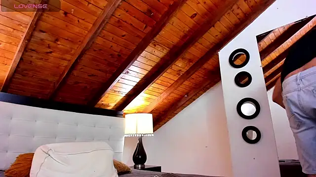 Tom Bailey online show from December 2025 12:53:01 PM