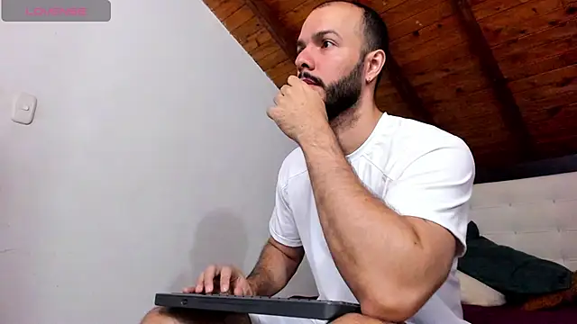 Tom Bailey online show from February 2026 12:37:01 PM