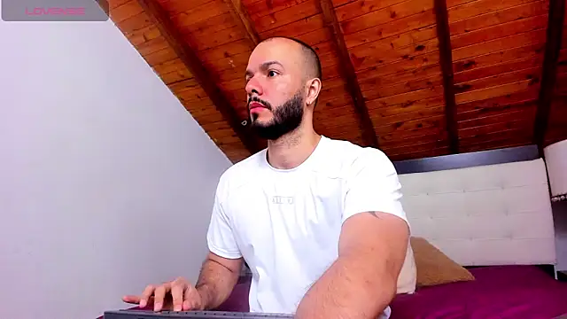 Tom Bailey online show from March 2026 12:45:01 PM