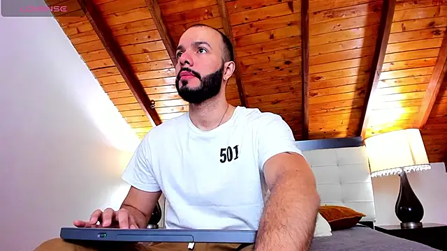 Tom Bailey online show from November 2025 01:05:02 PM