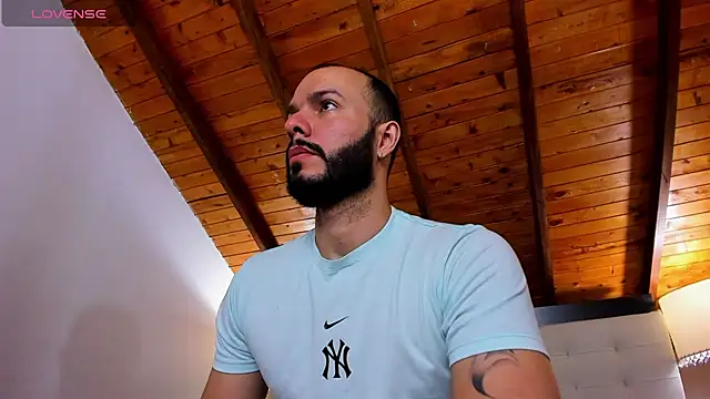 Tom Bailey online show from November 2025 01:15:01 PM