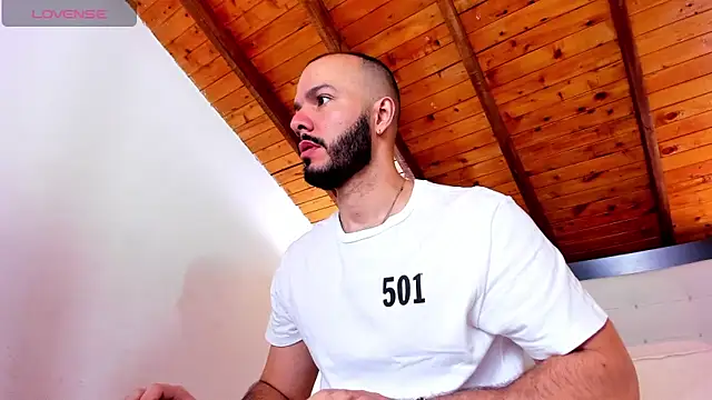 Tom Bailey online show from November 2025 12:50:02 PM