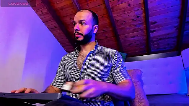 Tom Bailey online show from February 2026 12:47:02 PM