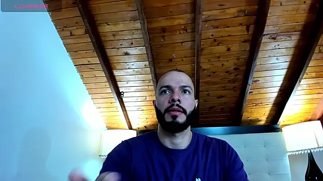 Tom Bailey online show from October 2025 01:01:02 PM