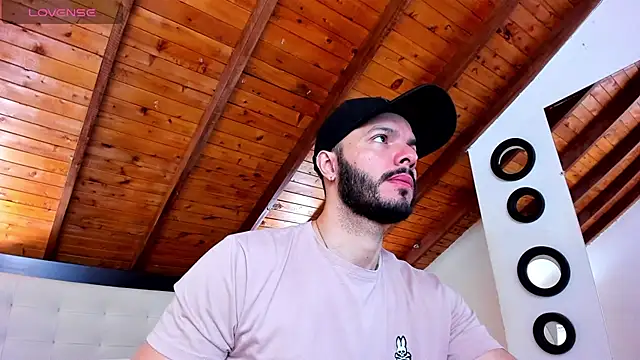 Tom Bailey online show from November 2025 12:38:01 PM