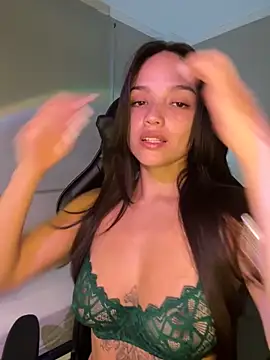 Snapshot of MisFrekcles_ chatting on November 2025 08:20:02 AM MisFrekcles online show from November 2025 08:20:02 AM