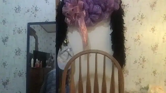 musclebooty70 online show from December 2024 01:26:02 AM