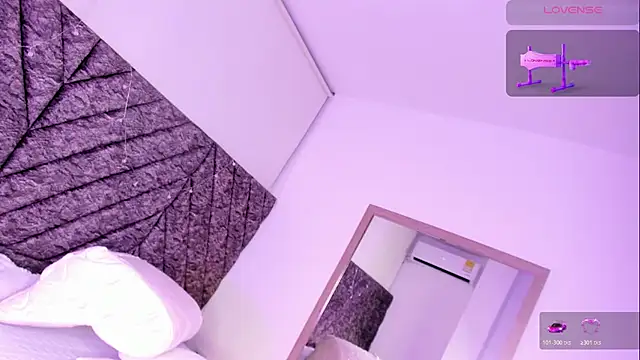 ALONDRAMILF online show from April 2026 12:23:01 AM