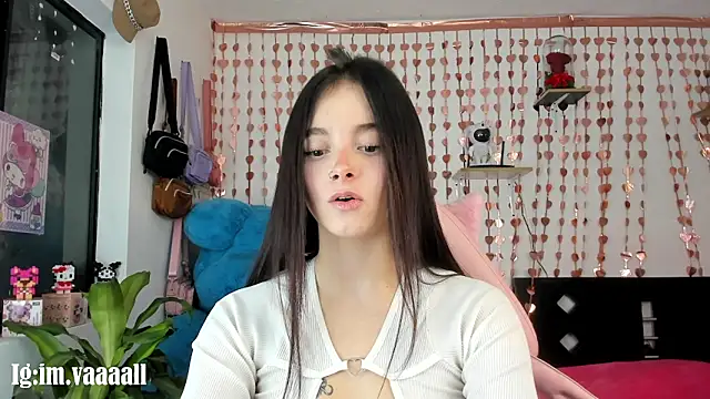 lucyy tay online show from September 2025 09:55:01 PM