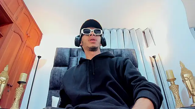 Snapshot of TomyMosterCock chatting on January 2025 05:26:02 AM TomyMosterCock online show from January 2025 05:26:02 AM