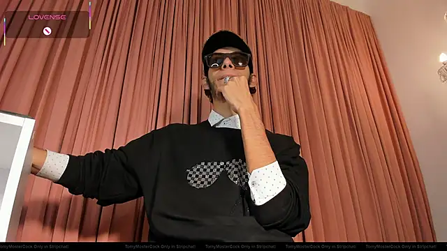 Snapshot of TomyMosterCock chatting on November 2025 08:20:02 PM TomyMosterCock online show from November 2025 08:20:02 PM