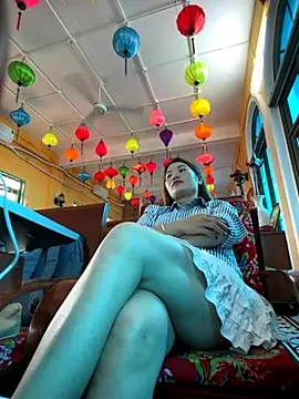 Emily 9xx online show from November 2025 04:05:02 AM