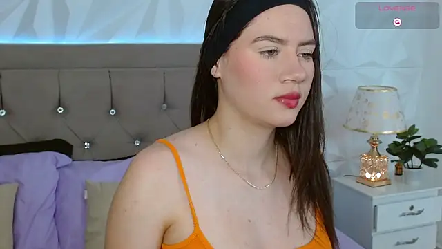 Gwen drew online show from November 2025 01:58:02 PM