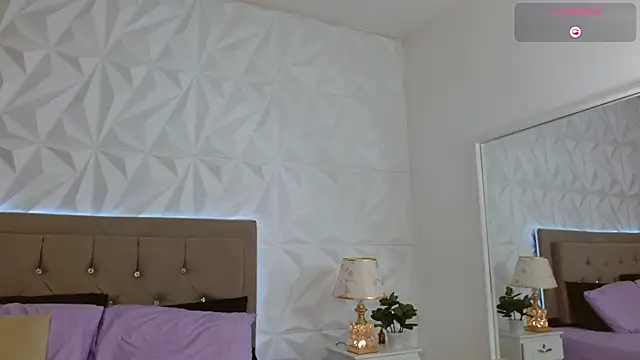 Gwen drew online show from November 2025 01:10:01 PM