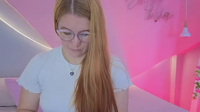 AllisonRoberts  online show from May 2026 12:01:01 PM