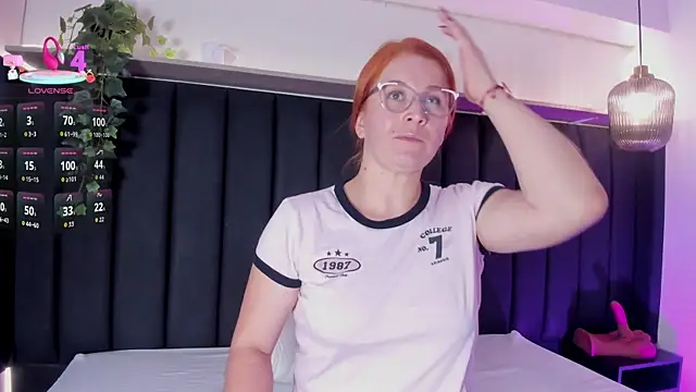 AllisonRoberts  online show from September 2025 01:28:02 AM
