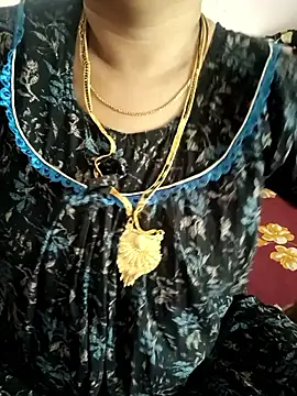 Snapshot of cuteyqueen chatting on February 2026 06:22:01 AM cuteyqueen online show from February 2026 06:22:01 AM