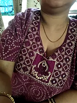 Snapshot of cuteyqueen chatting on February 2026 10:45:01 AM cuteyqueen online show from February 2026 10:45:01 AM