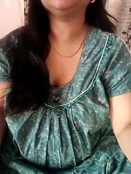 Snapshot of cuteyqueen chatting on February 2026 10:28:01 AM cuteyqueen online show from February 2026 10:28:01 AM