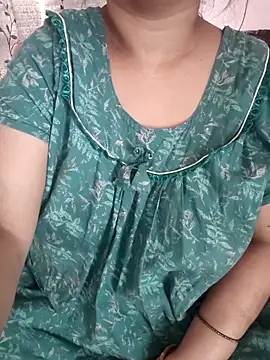 Snapshot of cuteyqueen chatting on February 2026 03:28:01 AM cuteyqueen online show from February 2026 03:28:01 AM