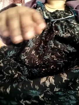 Snapshot of cuteyqueen chatting on January 2026 08:18:01 AM cuteyqueen online show from January 2026 08:18:01 AM