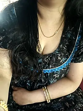 Snapshot of cuteyqueen chatting on February 2026 05:39:01 AM cuteyqueen online show from February 2026 05:39:01 AM