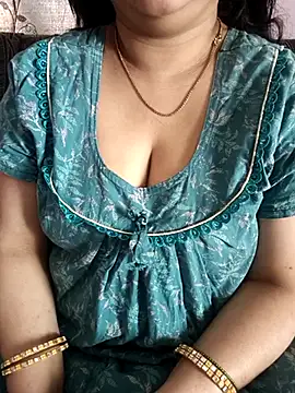 Snapshot of cuteyqueen chatting on February 2026 06:11:01 AM cuteyqueen online show from February 2026 06:11:01 AM