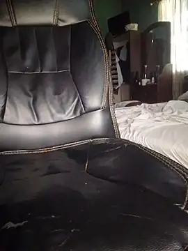 Naughty Ratty online show from December 2025 02:54:02 PM