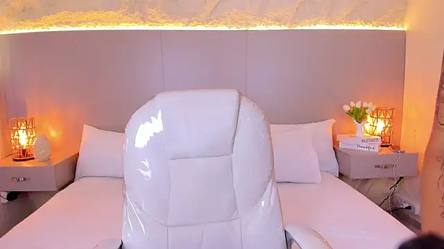 JessyEvans online show from April 2026 07:43:02 PM