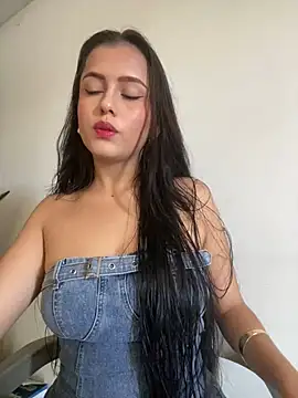 AbbyMillerrr online show from May 2026 04:21:02 PM