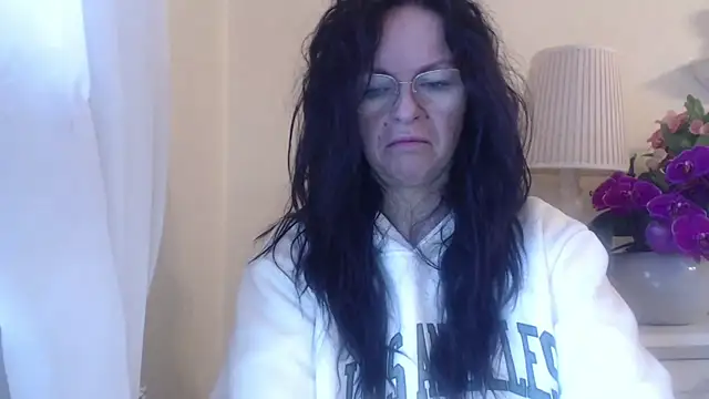HelenLuxx online show from October 2025 06:13:01 AM
