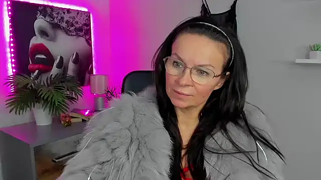 HelenLuxx online show from February 2025 10:14:01 AM