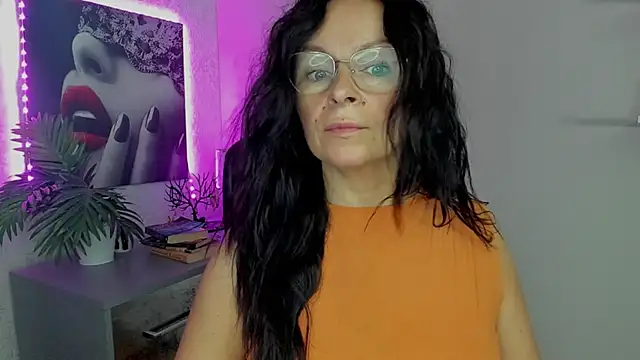 HelenLuxx online show from September 2025 05:35:01 AM