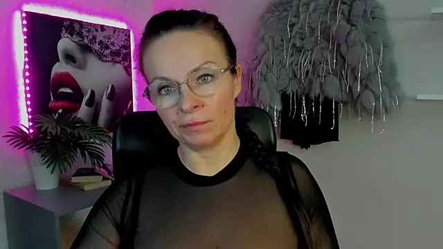 HelenLuxx online show from March 2025 06:38:02 AM