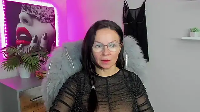 HelenLuxx online show from February 2025 06:40:01 AM