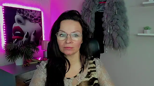 HelenLuxx online show from February 2025 07:27:02 AM